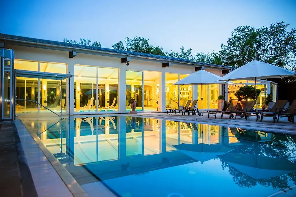 ホテル Thermenhotel Quellenhof Bad Füssing