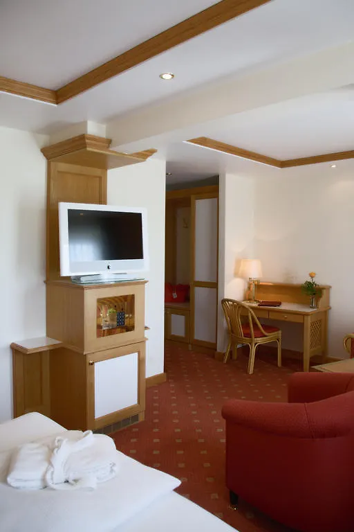 **** ホテル Thermenhotel Quellenhof Bad Füssing ドイツ